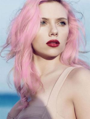Art pastel colours - myLusciousLife.com - scarlett with pink hair.jpg